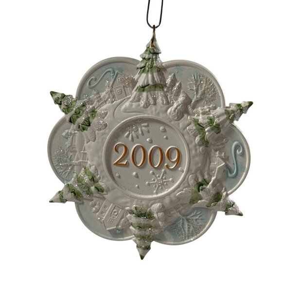Hallmark Keepsake 2009 Christmas Ornament "A Year To Remember" By E. Kegrize - Picture 1 of 5